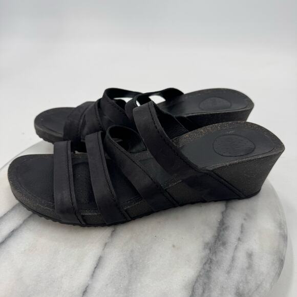 Teva black leatherstrappy wedges - Picture 5 of 6